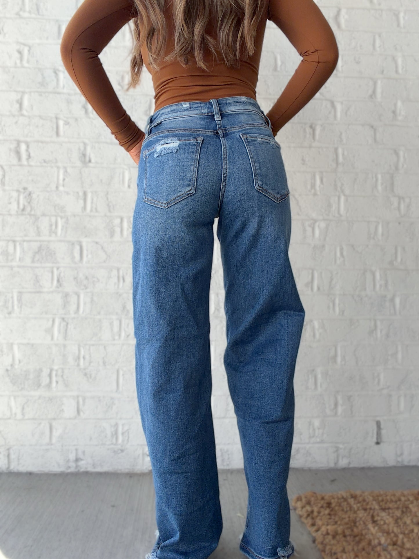 Monroe Tummy Control Baggy Risen Jeans